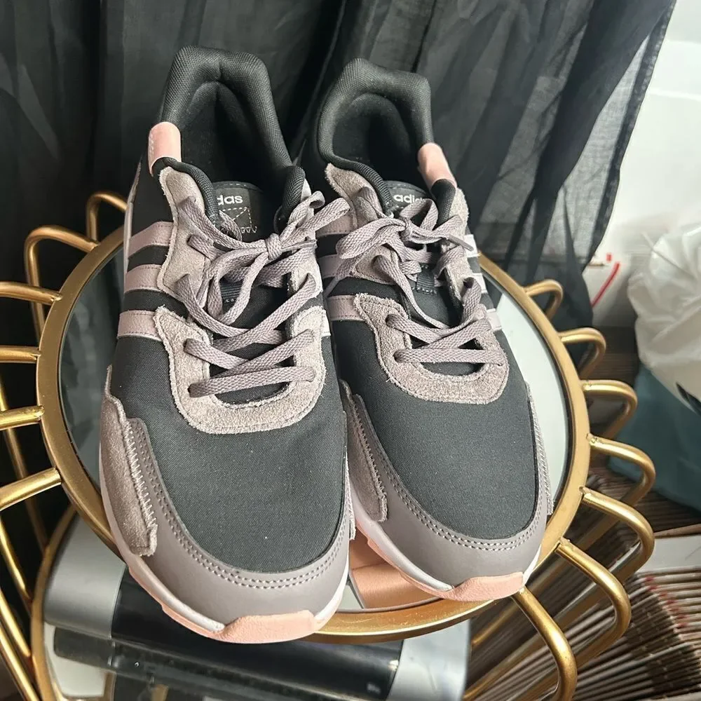Adidas Retrorun Sneakers